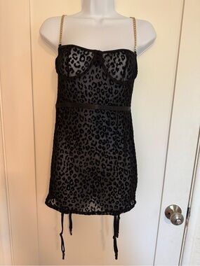 Black Leopard Mesh Mini with Gold Chain Straps